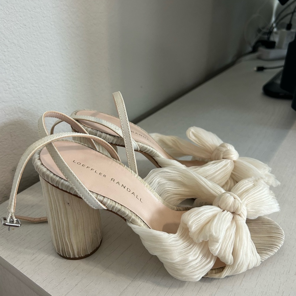 Loeffler Randall Camellia Bow Heels